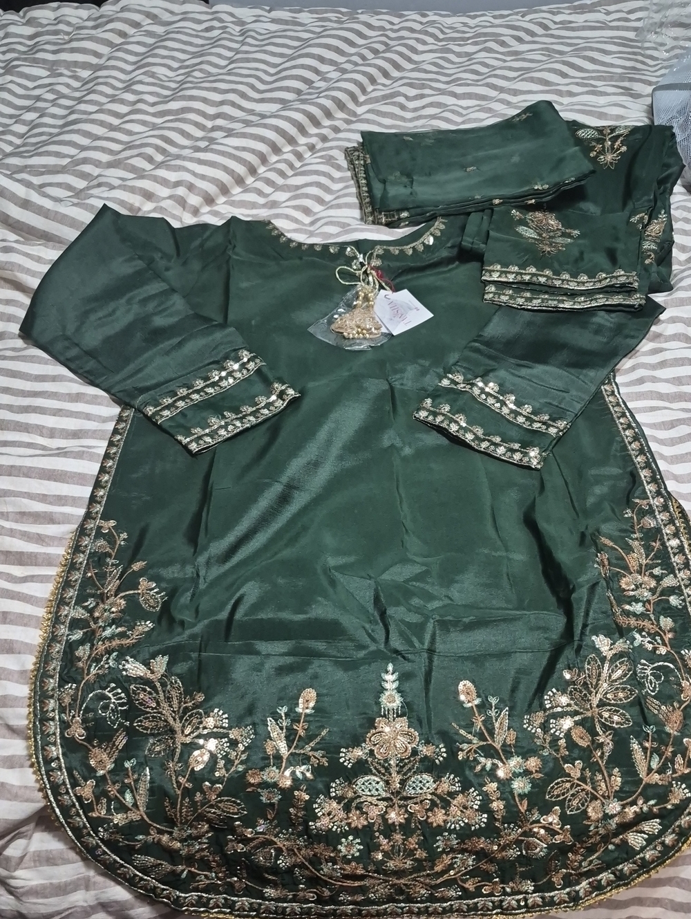 Elegant Forest Green Long Sleeve Embroidered Women's Dress